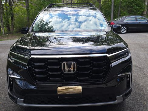 Used 2023 Honda Pilot Touring image 8