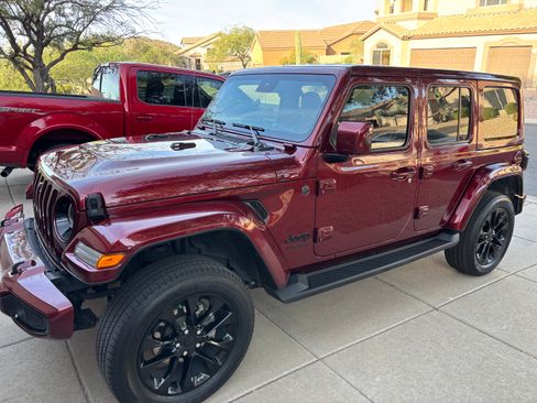 Used 2021 Jeep Wrangler Unlimited Sahara AWD/4WD image 11