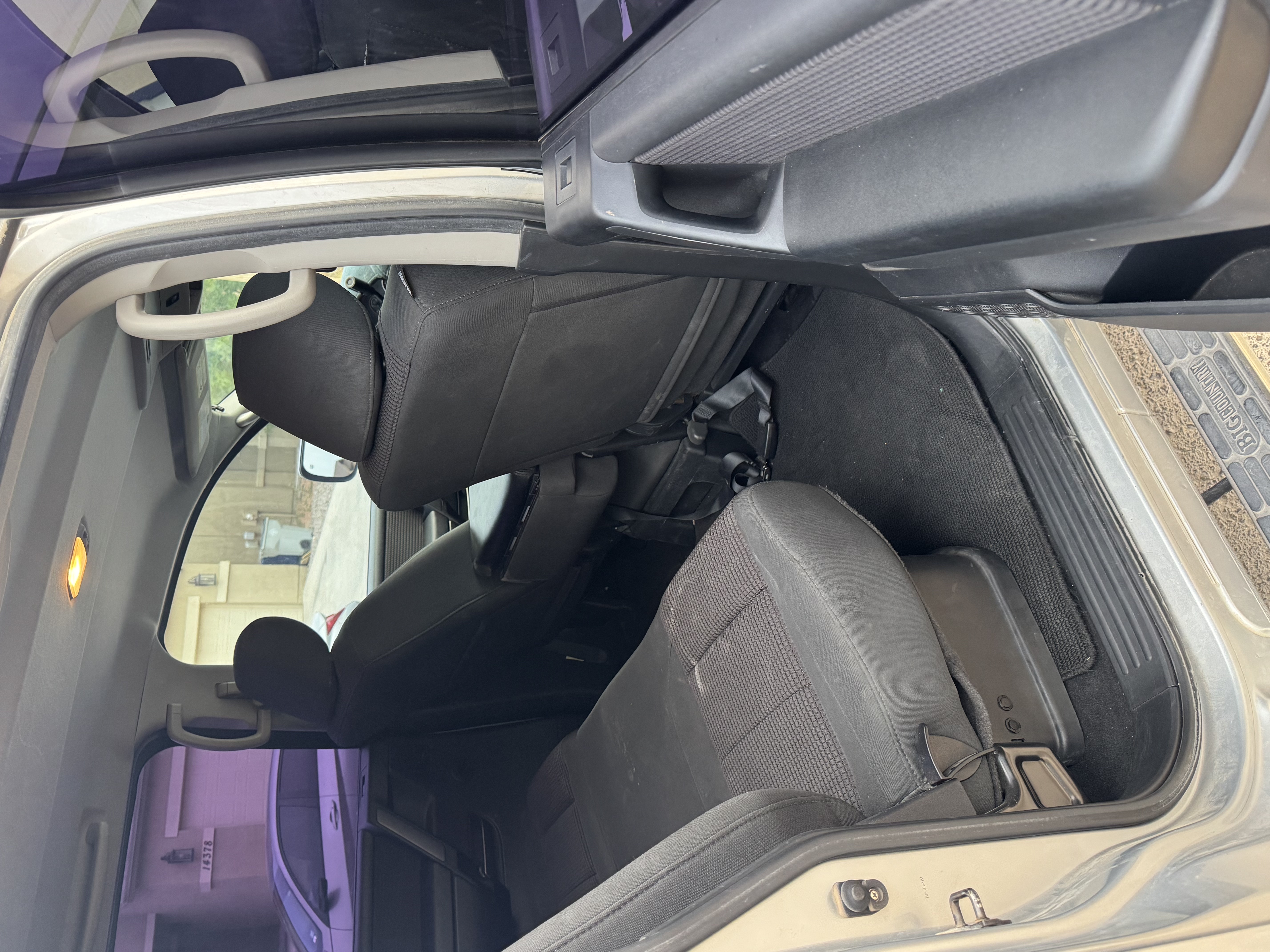 Used 2010 Nissan Titan SE w/ SE Popular Equipment Pkg RWD image 6