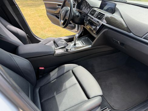 Used 2017 BMW 330e RWD image 14