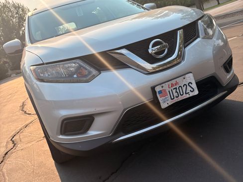 Used 2016 Nissan Rogue S AWD/4WD image 6
