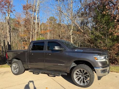 Used 2022 RAM 1500 Big Horn image 2