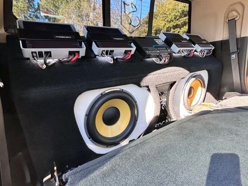 Used 2019 RAM 2500 Laramie w/ Chrome Appearance Group image 5