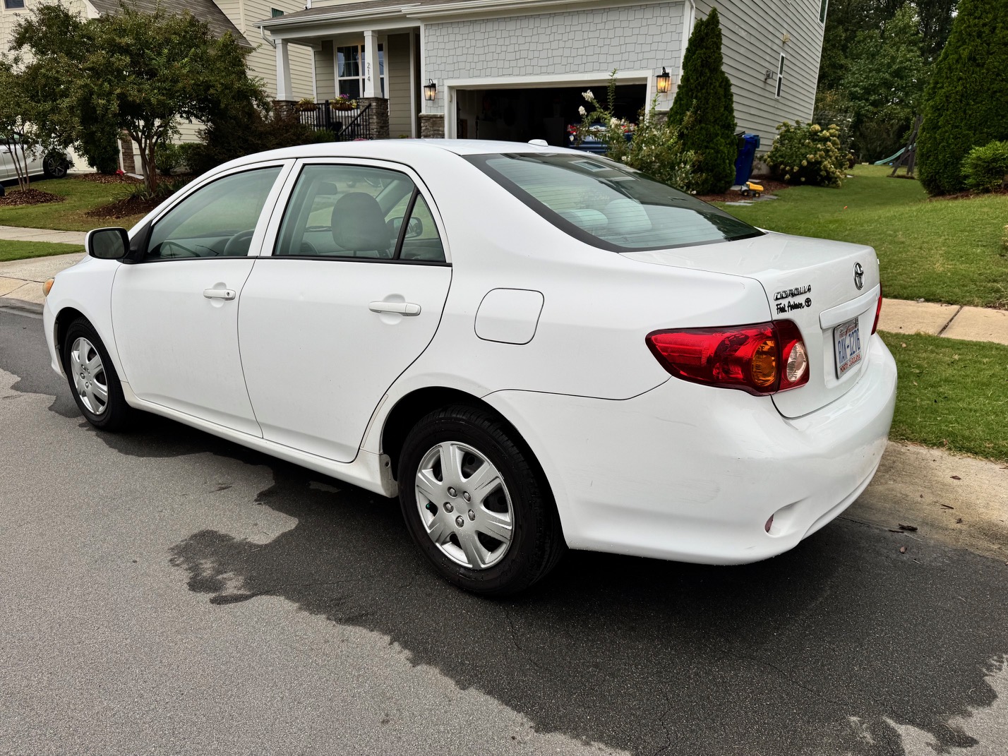 Used 2009 Toyota Corolla LE w/ All Weather Guard Pkg FWD image 8