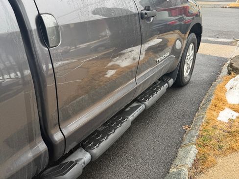 Used 2011 Toyota Tundra 2WD Double Cab w/ Tow Pkg image 4