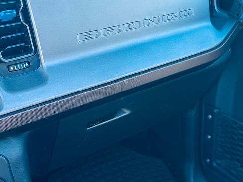 Used 2023 Ford Bronco Outer Banks AWD/4WD image 9