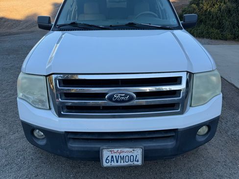 Used 2007 Ford Expedition EL XLT image 8