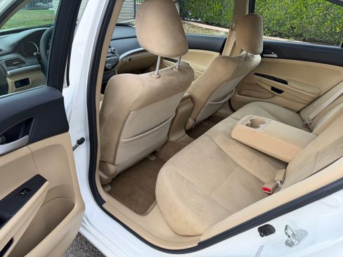 Used 2011 Honda Accord LX image 18