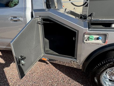 Used 2022 Ford F350 Platinum image 12