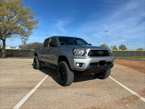 Used 2014 Toyota Tacoma PreRunner w/ SR5 Package image 1