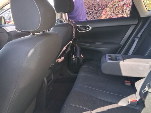 Used 2014 Nissan Sentra S image 5