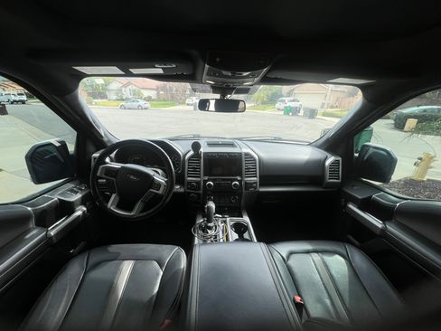 Used 2018 Ford F150 Platinum w/ Equipment Group 701A Luxury image 8