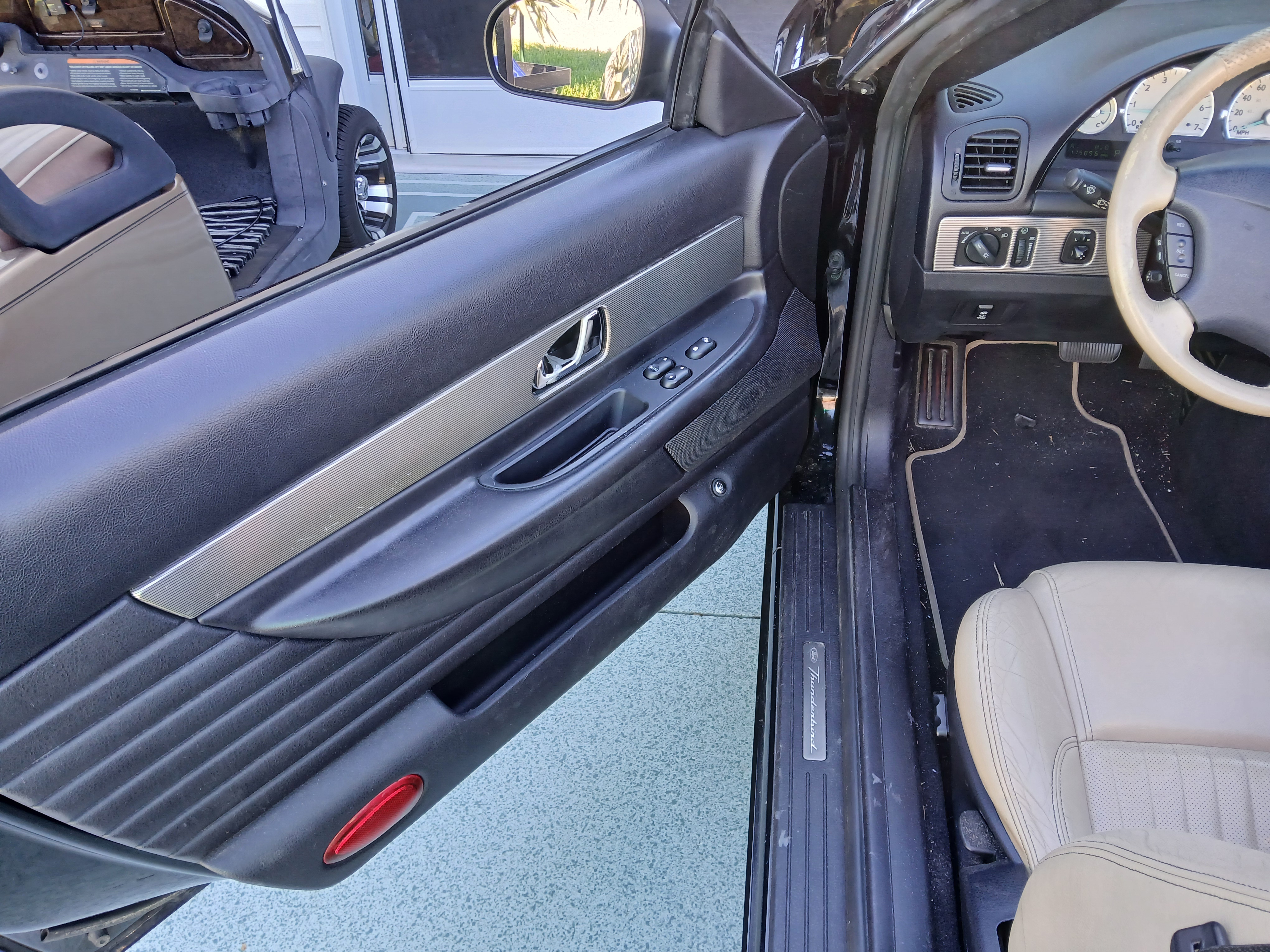 Used 2004 Ford Thunderbird RWD image 23