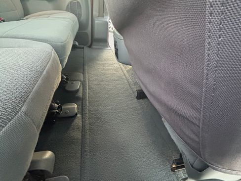 Used 2002 Ford Excursion XLT image 25