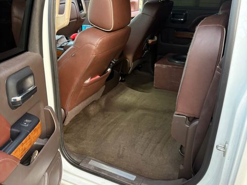 Used 2016 Chevrolet Silverado 1500 High Country w/ High Country Premium Package image 10