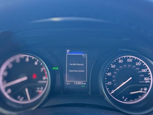 Used 2024 Toyota Camry SE image 14