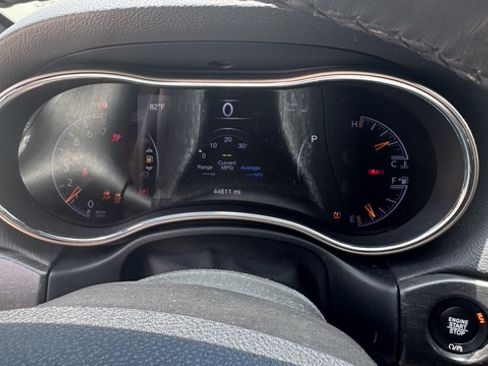 Used 2017 Jeep Grand Cherokee Laredo RWD image 5