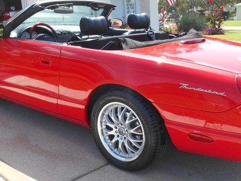 Used 2003 Ford Thunderbird RWD image 9