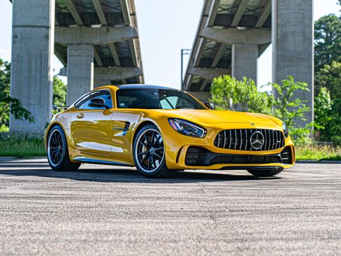 Used 2018 Mercedes-Benz AMG GT R image 1