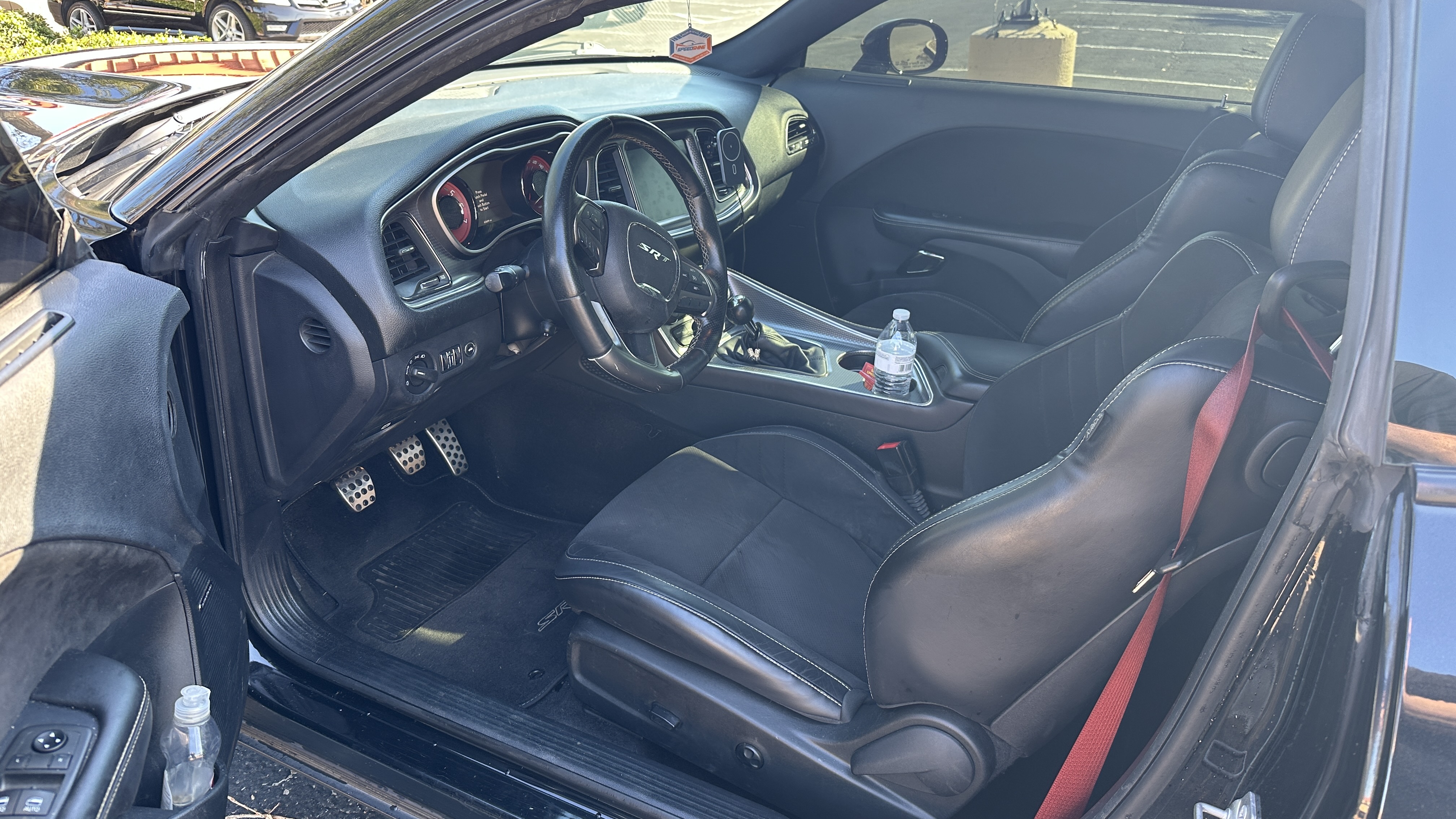 Used 2015 Dodge Challenger SRT Hellcat RWD image 19
