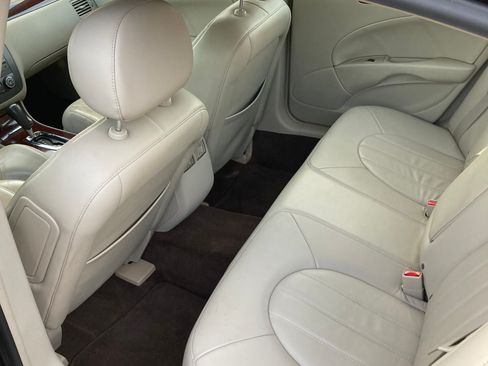 Used 2008 Buick Lucerne CXL w/ Ultra Confidence Package image 8