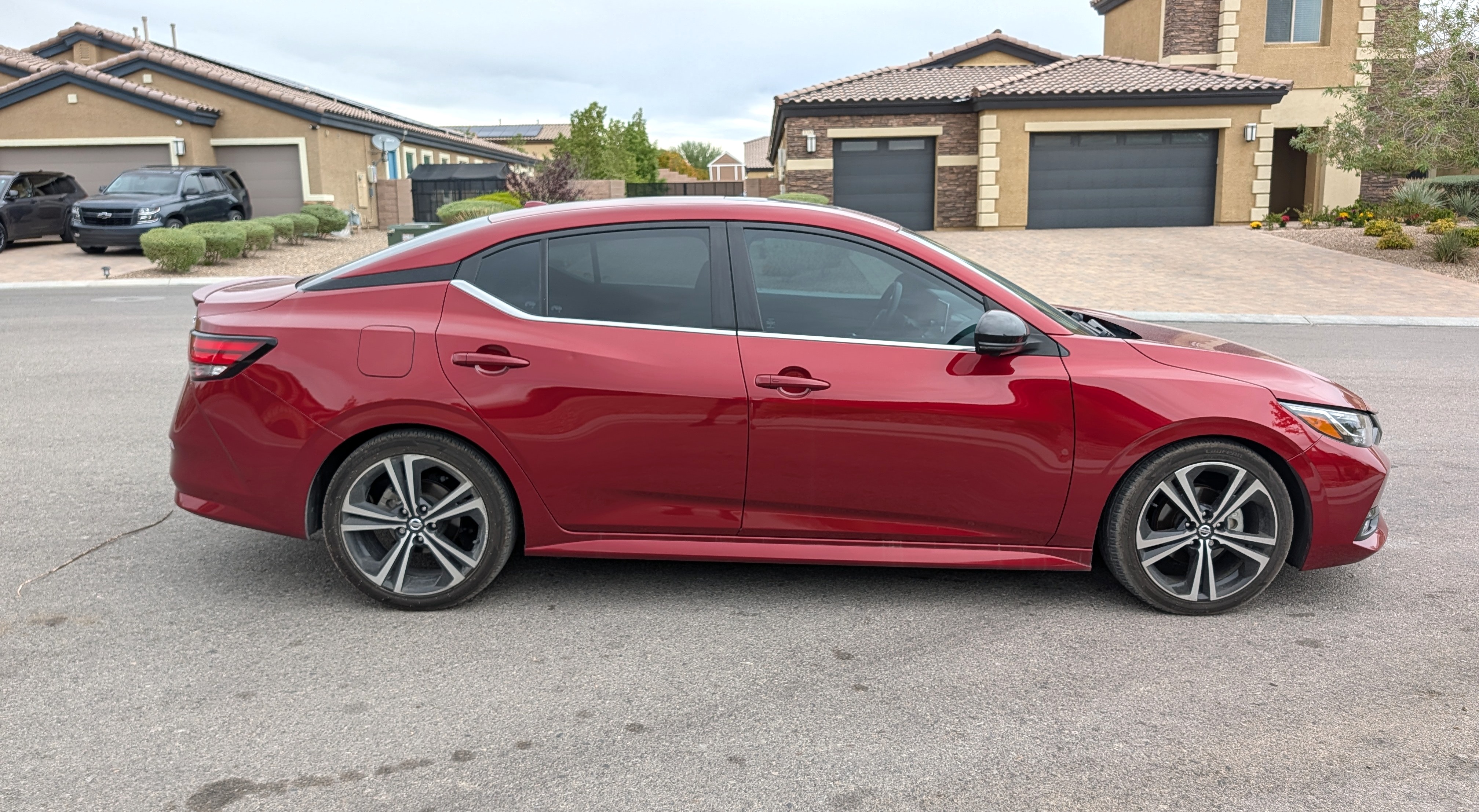 Used 2023 Nissan Sentra SR w/ SR Premium Package FWD image 1