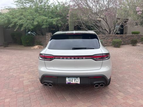Used 2024 Porsche Macan image 5