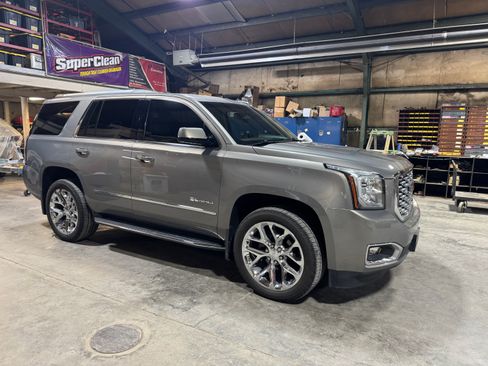 Used 2019 GMC Yukon Denali image 4