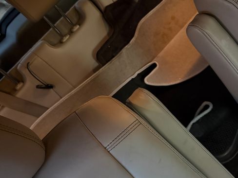 Used 2017 Toyota Highlander XLE image 6