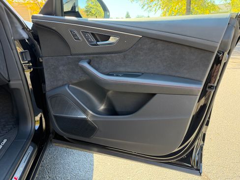 Used 2022 Audi RS Q8 image 31