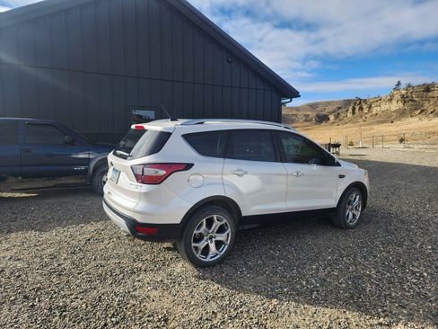 Used 2018 Ford Escape Titanium image 27