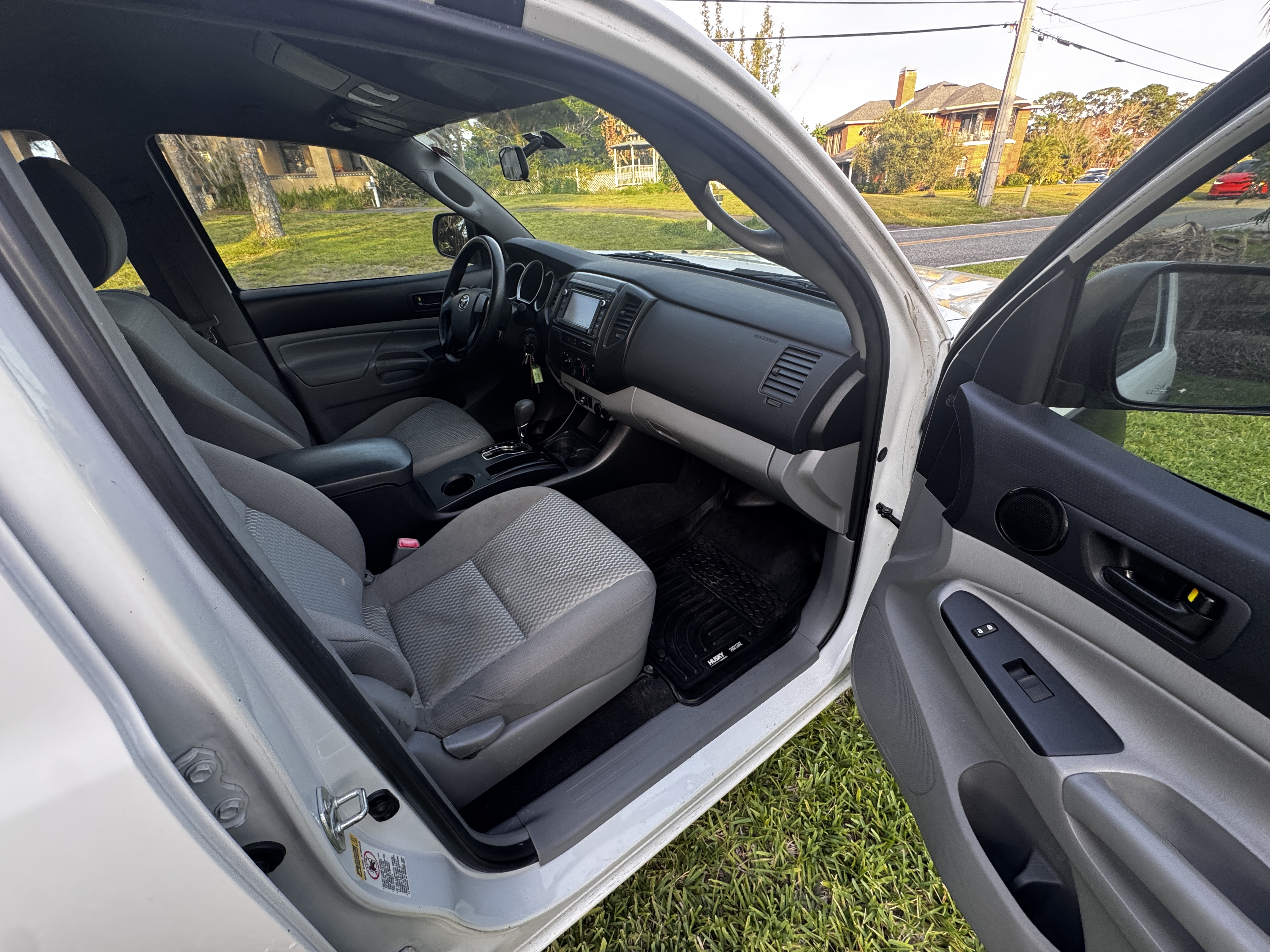 Used 2014 Toyota Tacoma 2WD Double Cab image 15