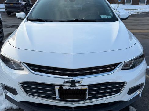 Used 2018 Chevrolet Malibu Premier w/ Premier Sun and Wheel Package image 2