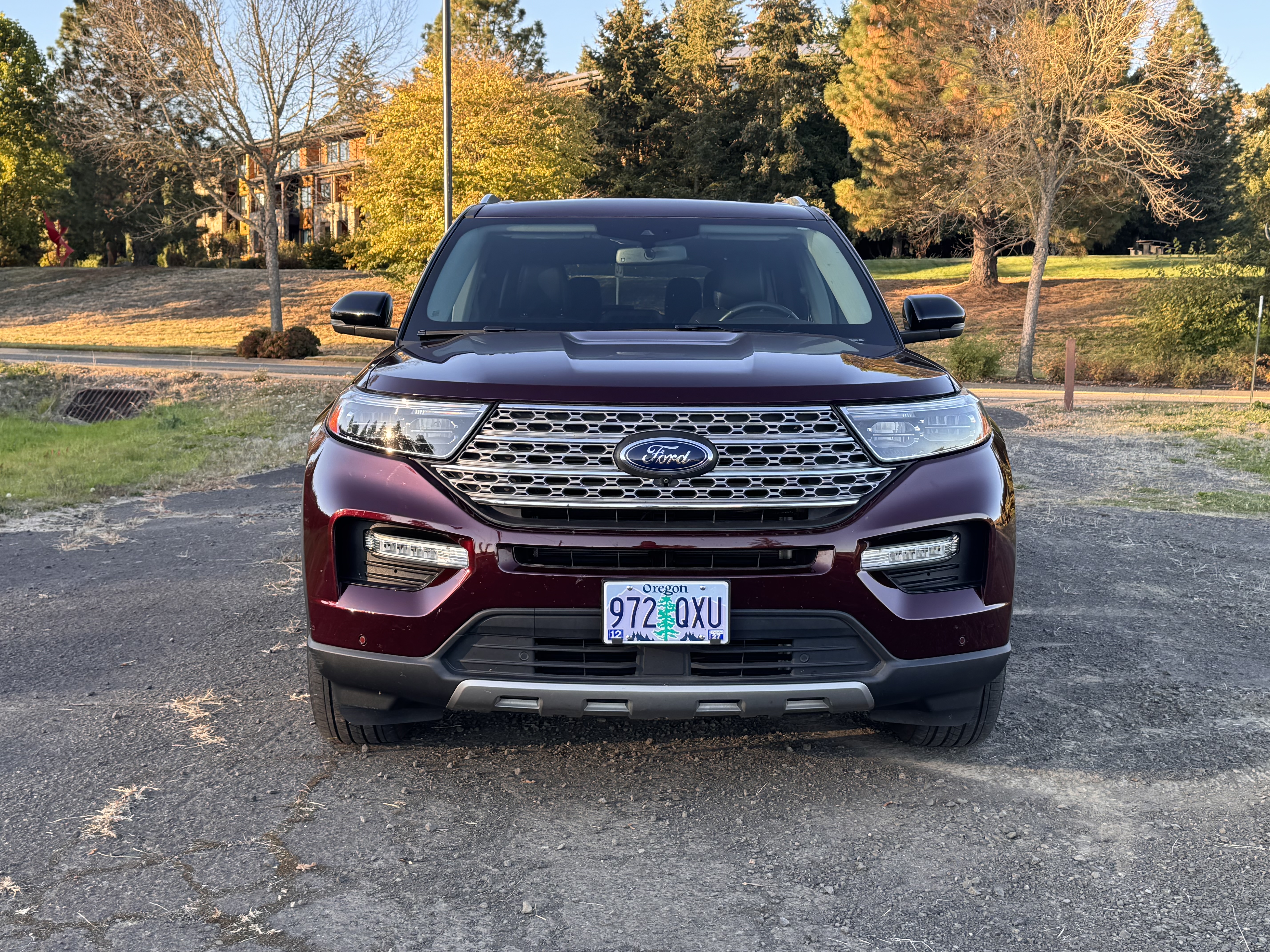 Used 2022 Ford Explorer Limited w/ Equipment Group 301A AWD/4WD image 18