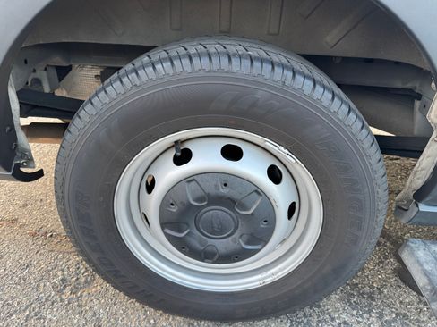 Used 2017 Ford Transit 150 XL image 16