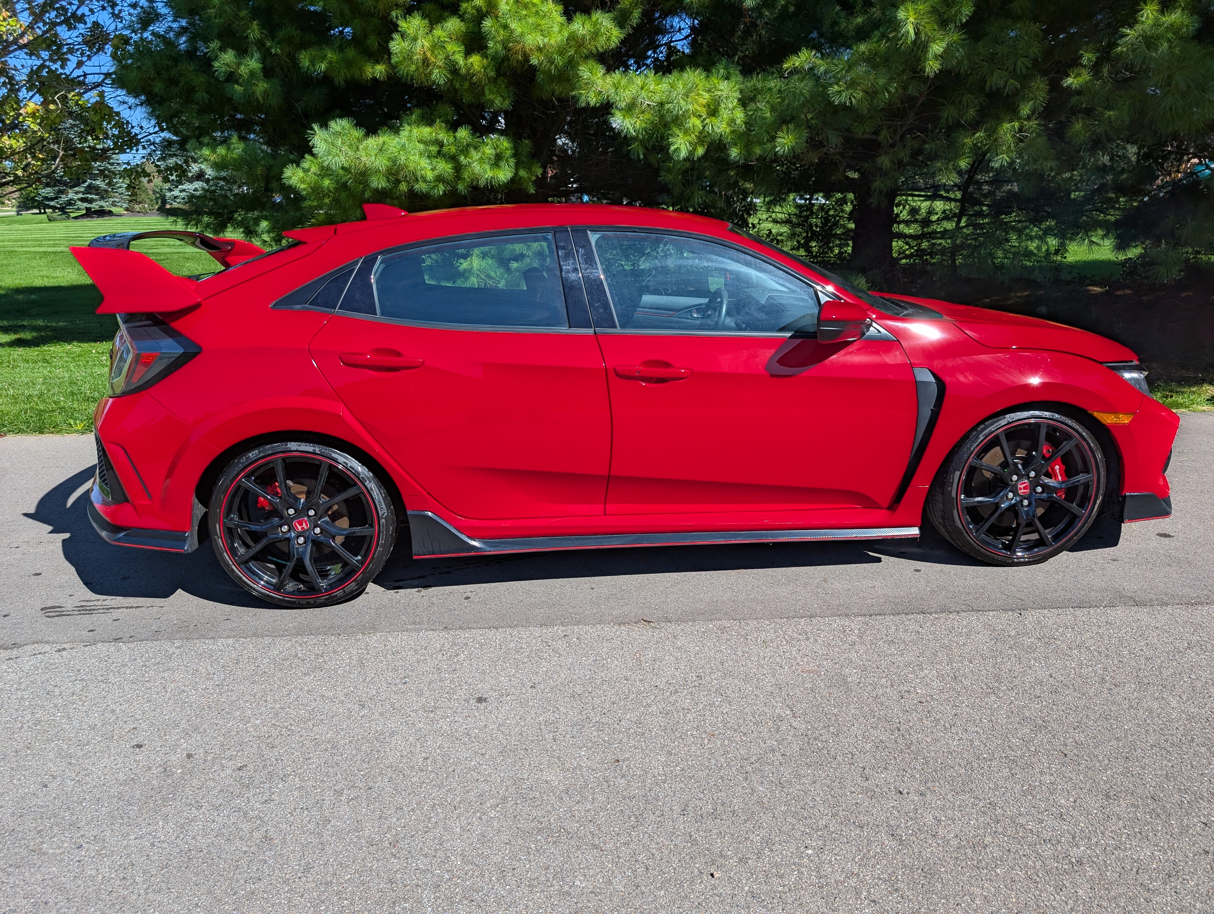 Used 2017 Honda Civic Type R image 9