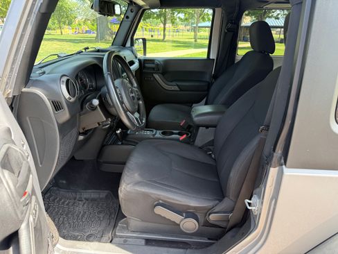 Used 2016 Jeep Wrangler Sport AWD/4WD image 11