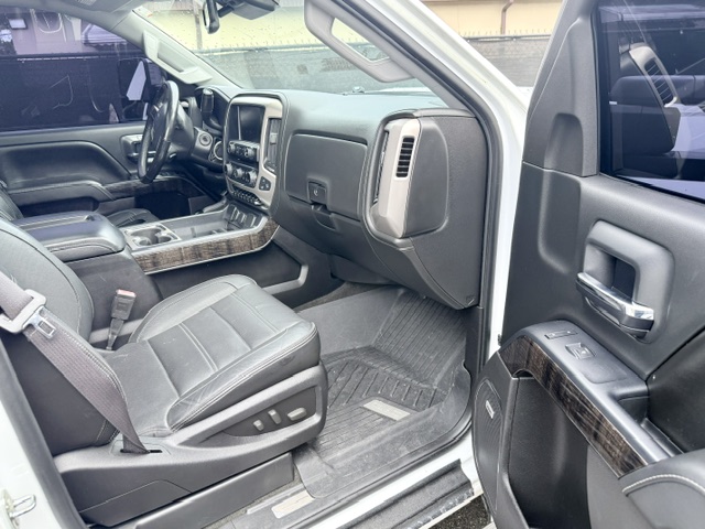 Used 2015 GMC Sierra 2500 Denali w/ Duramax Plus Package AWD/4WD image 6