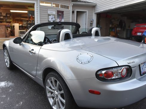 Used 2008 MAZDA MX-5 Miata Grand Touring w/ Premium Pkg image 20