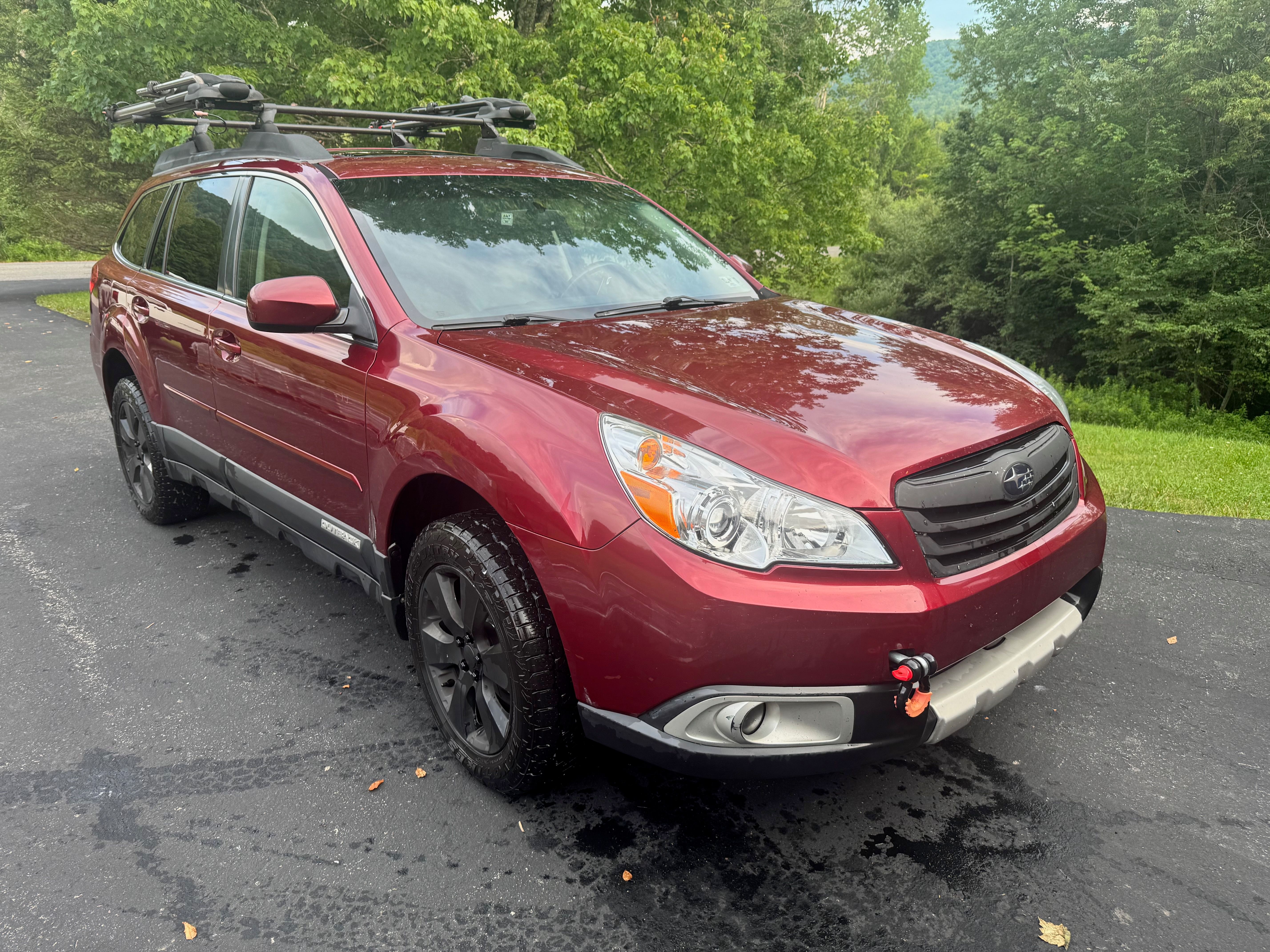 Used 2012 Subaru Outback 3.6R Limited w/ Moonroof Pkg AWD/4WD image 2