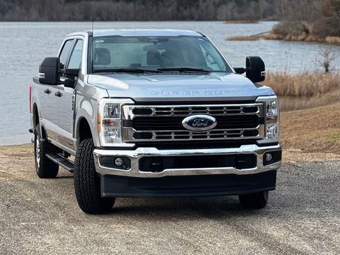 Used 2024 Ford F250 XLT image 9