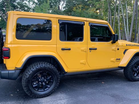Used 2019 Jeep Wrangler Unlimited Sahara w/ Quick Order Package 24M Moab AWD/4WD image 8