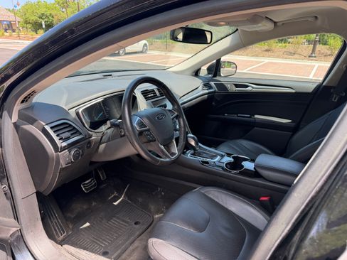 Used 2014 Ford Fusion Titanium AWD/4WD image 6
