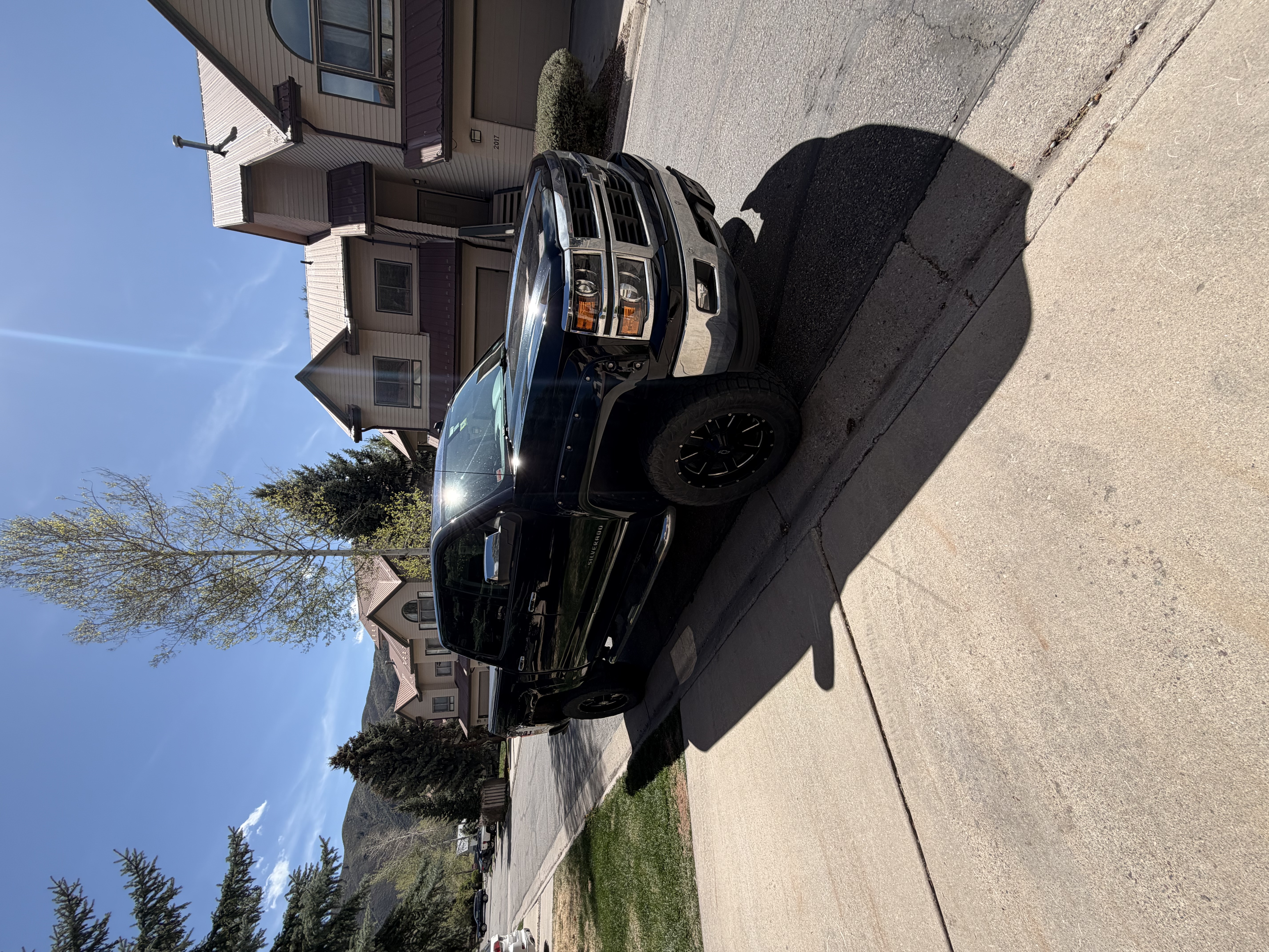 Used 2014 Chevrolet Silverado 1500 LTZ Z71 w/ LTZ Plus Package AWD/4WD image 4