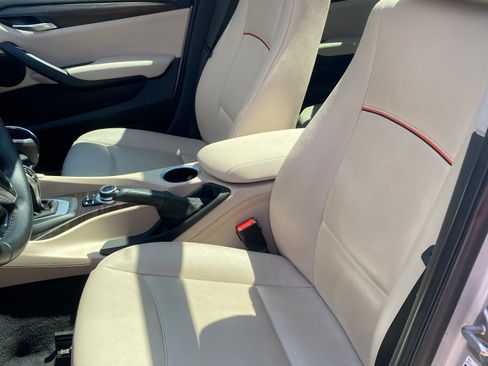 Used 2015 BMW X1 sDrive28i image 11