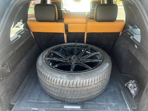 Used 2018 Land Rover Range Rover Long Wheelbase Autobiography image 19