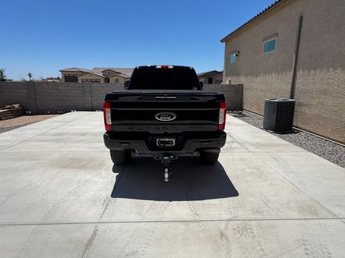 Used 2017 Ford F350 Lariat w/ Lariat Ultimate Package AWD/4WD image 2