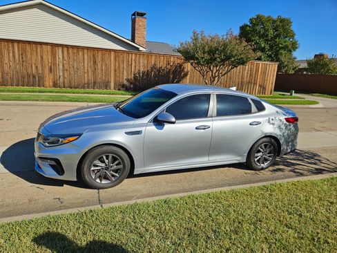 Used 2020 Kia Optima LX image 1