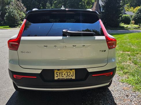 Used 2019 Volvo XC40 T5 Momentum AWD/4WD image 17