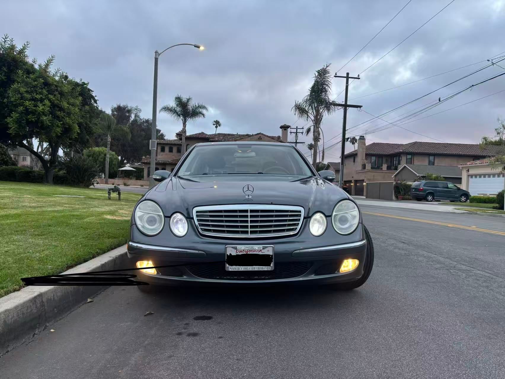 Used 2005 Mercedes-Benz E 320 Sedan image 2